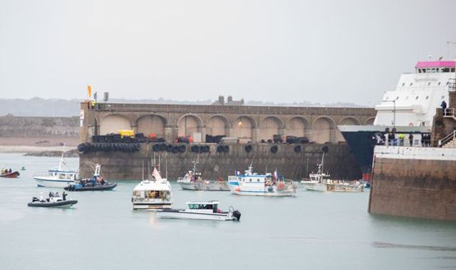Why is there a row over fishing in Jersey - and how might it escalate? - Vimarsana News