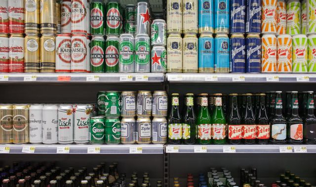 COVID-19: Nearly half of UK adults going through pandemic job loss are drinking more alcohol - survey - Vimarsana News