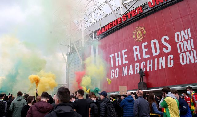 Man Utd protests: Gary Neville says club owners the ...