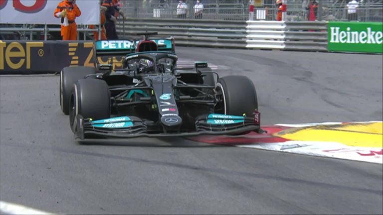 Hamilton expresó su frustración con la radio del equipo cuando el siete veces campeón del mundo terminó séptimo en Mónaco.