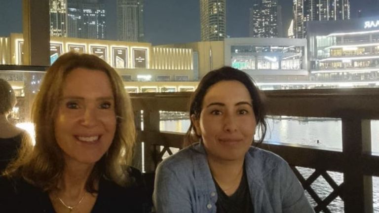 Latifa fue vista en un restaurante de Dubai en la segunda foto publicada en Instagram.