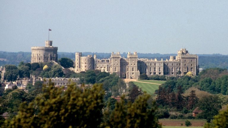 El castillo de Windsor es otra de las residencias que puede abrirse más de lo que realmente es