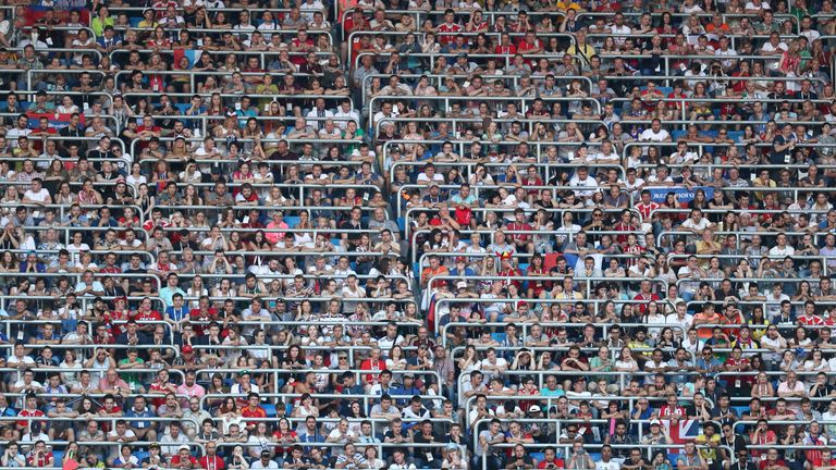 Futebol Futebol - Copa do Mundo - Playoff do Terceiro Lugar - Bélgica - Inglaterra - Estádio de São Petersburgo, São Petersburgo, Rússia - 14 de julho de 2018 Vista geral da torcida no estádio durante o jogo REUTERS / Sergio Perez TPX-FOTOS DO DIA