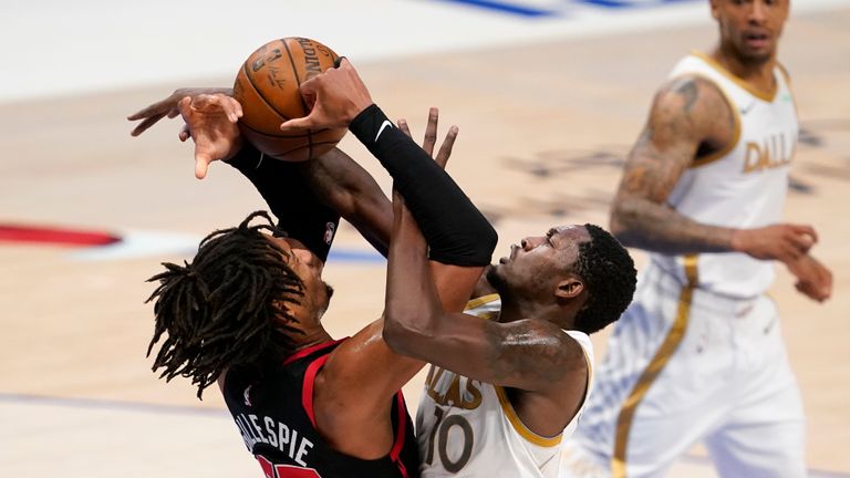 NBA Wk21: Raptors 110-114 Mavericks