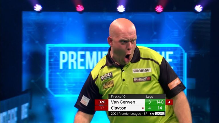 Regardez Van Gerwen égaliser contre Jonny Clayton en demi-finale de Premier League après avoir atteint deux doubles sommets pour éliminer 140 - Clayton a remporté le match 10-8 