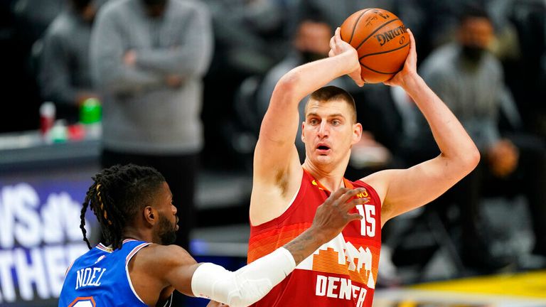 Jokic's 32 sees Nuggets beat Knicks