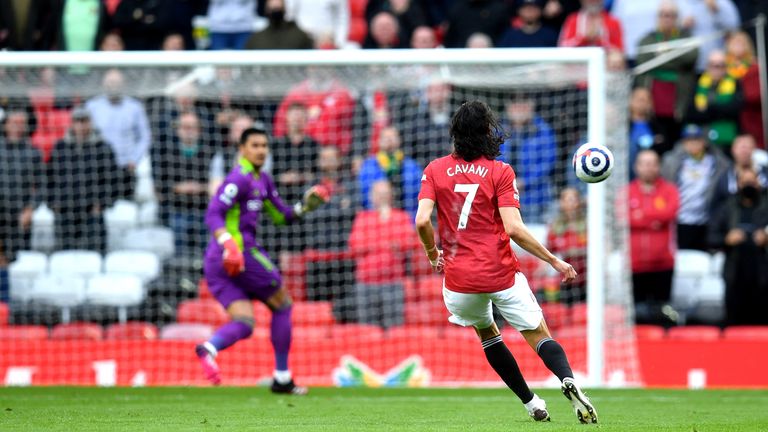 Cavani wonder goal from all angles