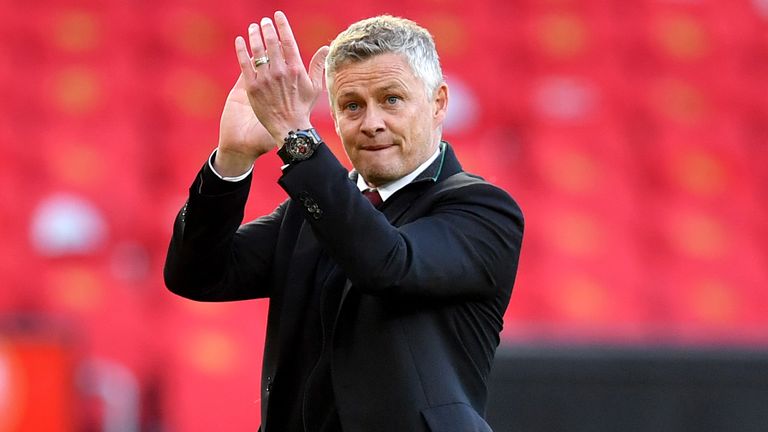 Hughes: Ole must win trophies at Man Utd