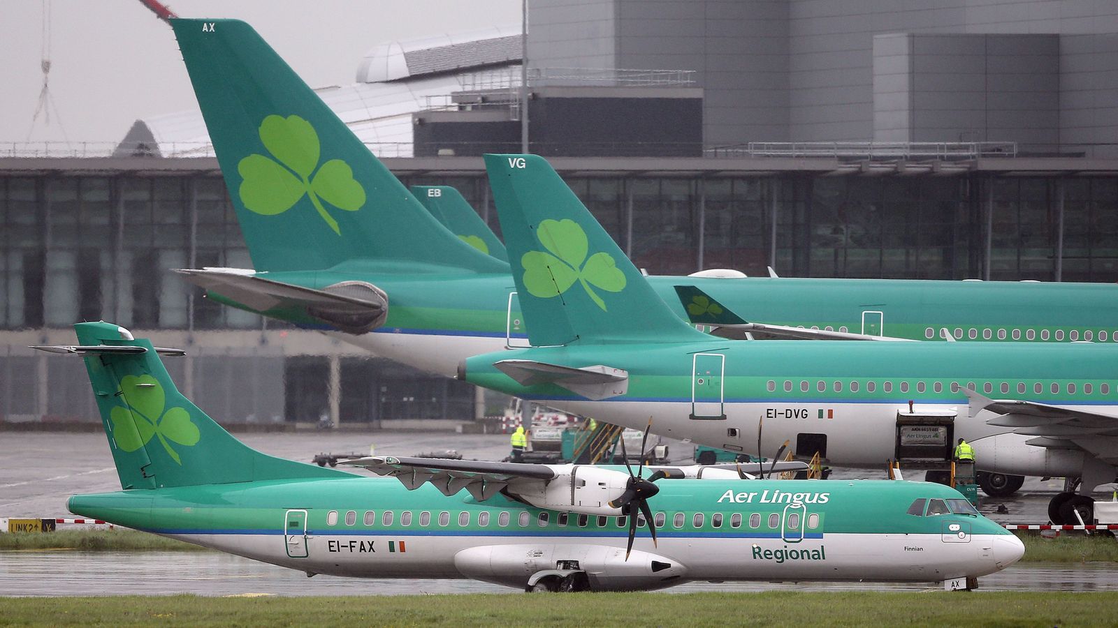 Aer Lingus cancels regional flights as Stobart Air ends its contract with the Irish airline
