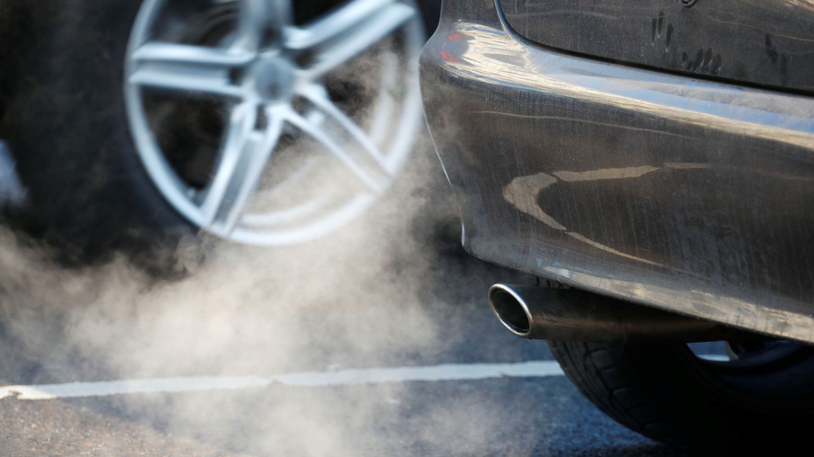 Doctor warns how air pollution can make severe COVID-19 even worse ...