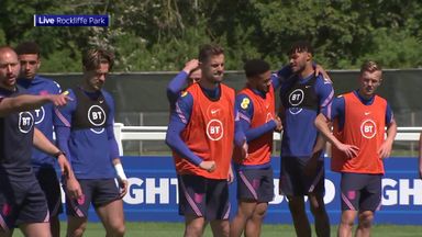 Henderson returns to England training