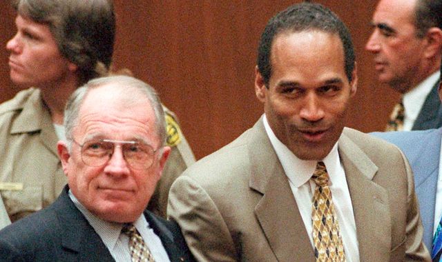 F Lee Bailey: Celebrity lawyer who defended OJ Simpson dies aged 87 - Vimarsana News