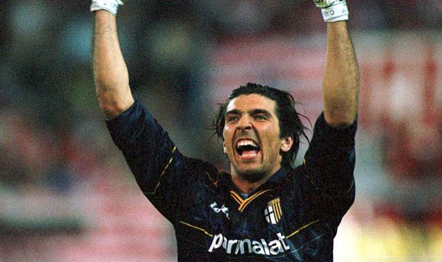 Gianluigi Buffon: il Parma ha rifirmato una leggenda italiana dopo 20 anni