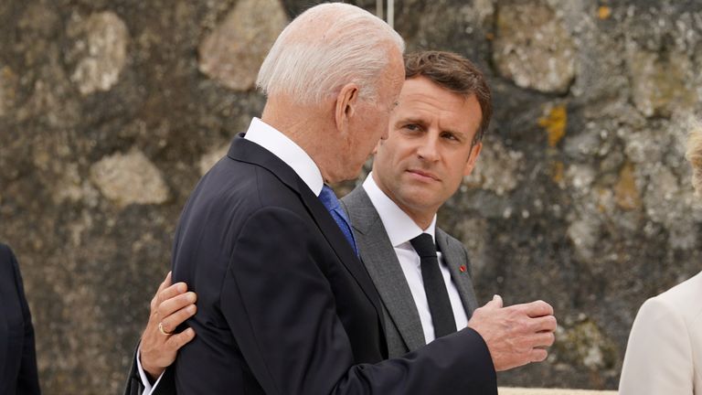 France&#39;s President Emmanuel Macron, U.S. President Joe Biden, European Commission President Ursula von der Leyen and Italy&#39;s Prime Minister Mario Draghi walk along the boardwalk during the G7 summit in Carbis Bay, Cornwall, Britain, June 11, 2021. REUTERS/Kevin Lamarque/Pool TPX IMAGES OF THE DAY