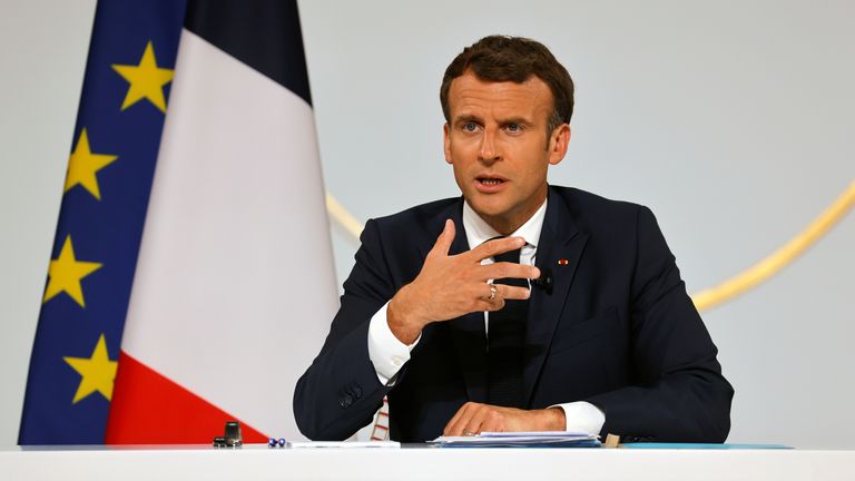 Emmanuel Macron s'exprimant lors de sa conférence de presse en amont du sommet du G7