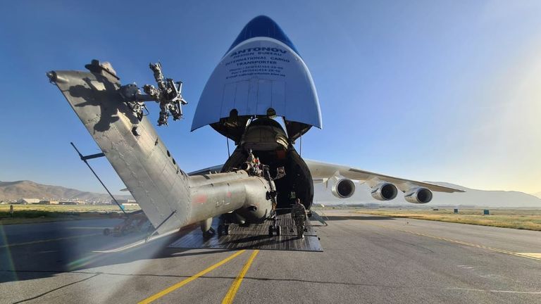 گروه RAF Puma که از مارس 2015 در حمایت از مأموریت پشتیبانی قاطع ناتو در افغانستان خدمت می کرد ، اکنون به عنوان بخشی از خروج نیروهای ناتو از کشور ، به RAF بنسون بازگشت.