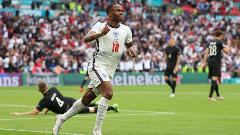 Raheem Sterling feiert sein Tor gegen Deutschland