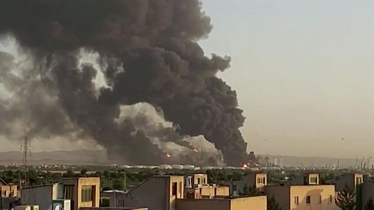 Tehran oil refinery fire 