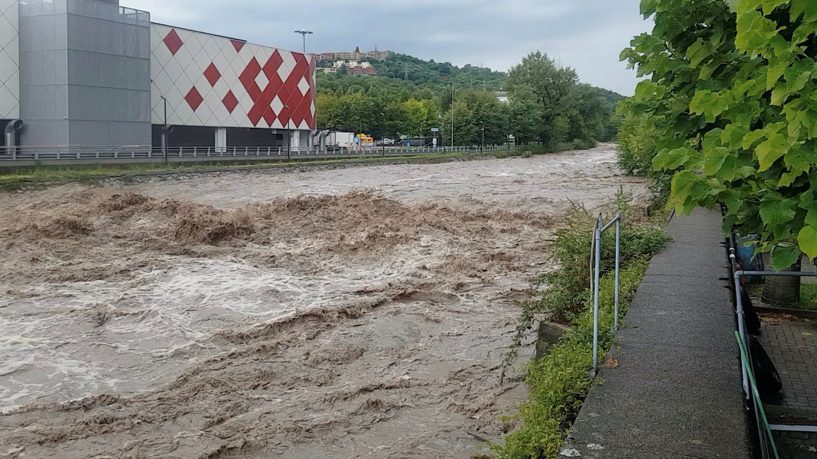 Italy: Flash floods turn Como province roads into rivers | World News ...