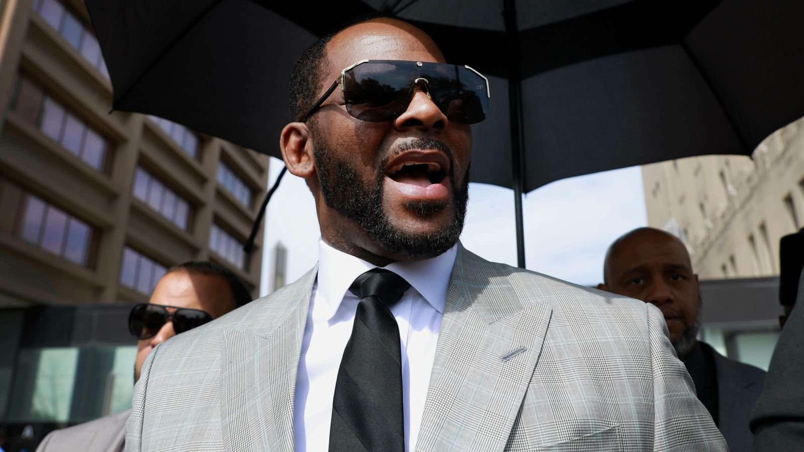 R Kelly Facing New Allegation That He Had Sexual Contact With Under Age Boy He Met At Mcdonald S Ents Arts News Sky News