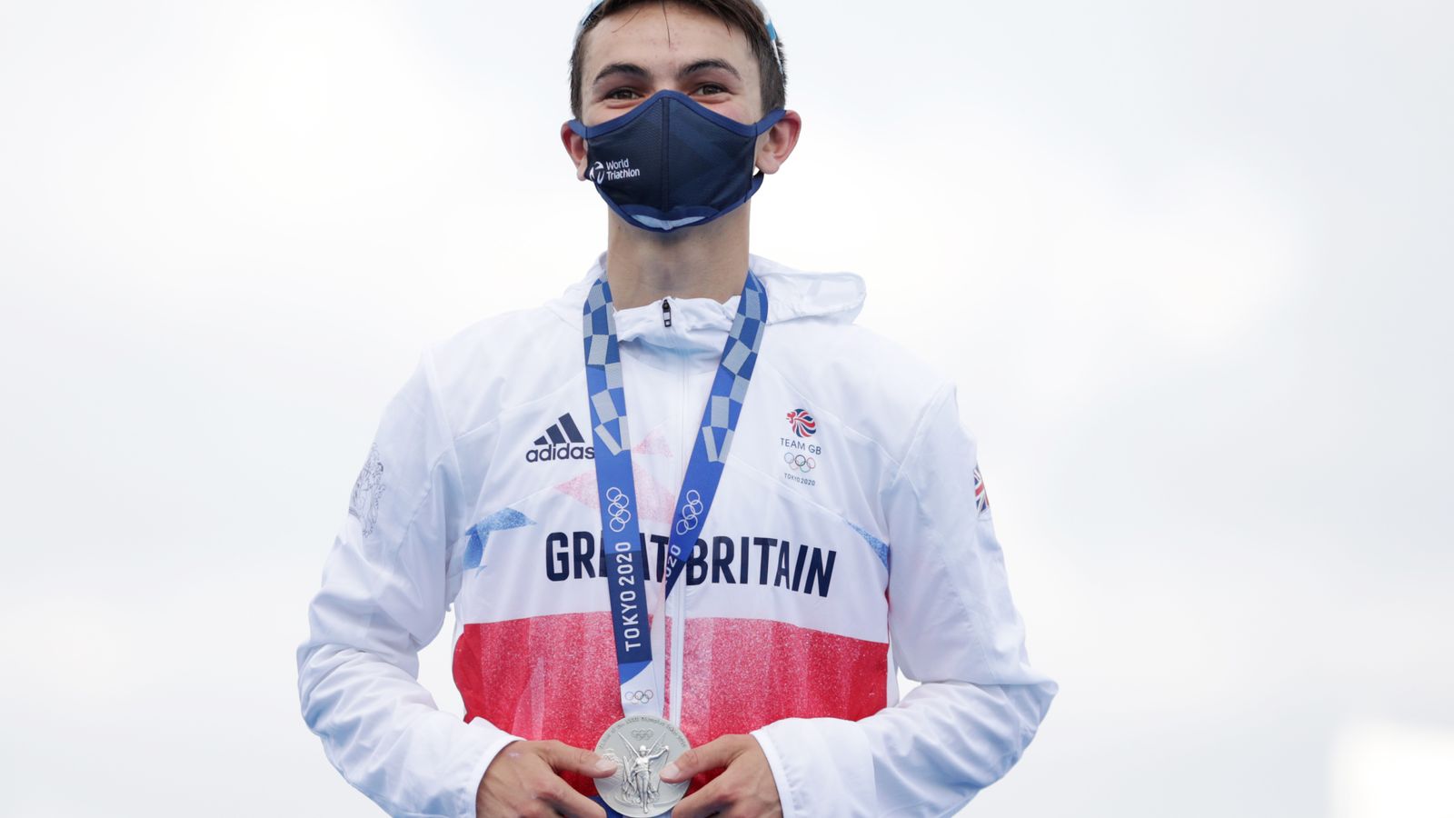 Team GB's Alex Yee takes silver in Olympic triathlon with ...