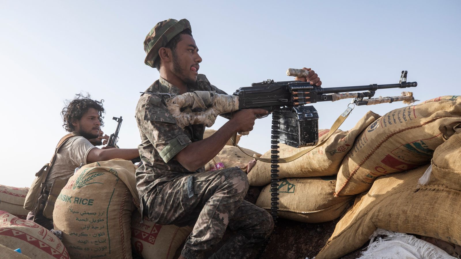skynews-yemen-fight-war-conflict_5441795.jpg