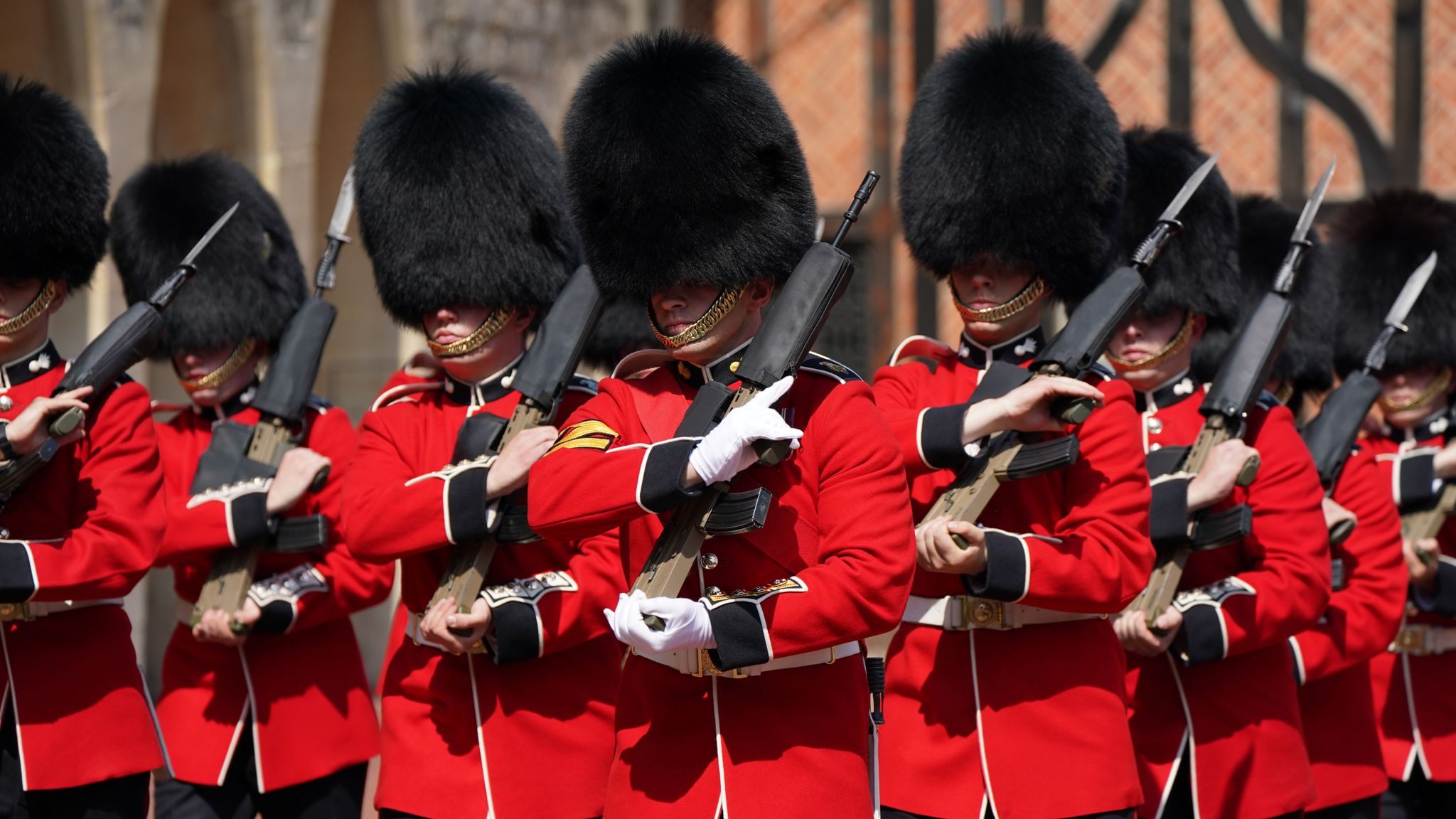 Buckingham Palace's First Changing of the Guard Since COVID Lockdowns