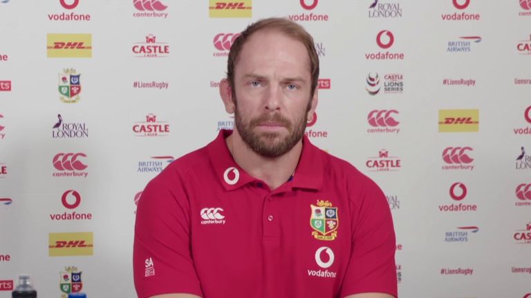 Le capitaine britannique et irlandais des Lions, Alun Wyn Jones, a déclaré que l'équipe était en Afrique du Sud pour remporter la série Test, et a insisté sur le fait que son rétablissement rapide après une luxation de l'épaule n'était pas uniquement dû à lui.