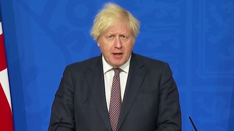 Boris Johnson préside un briefing de Downing Street sur COVID-19