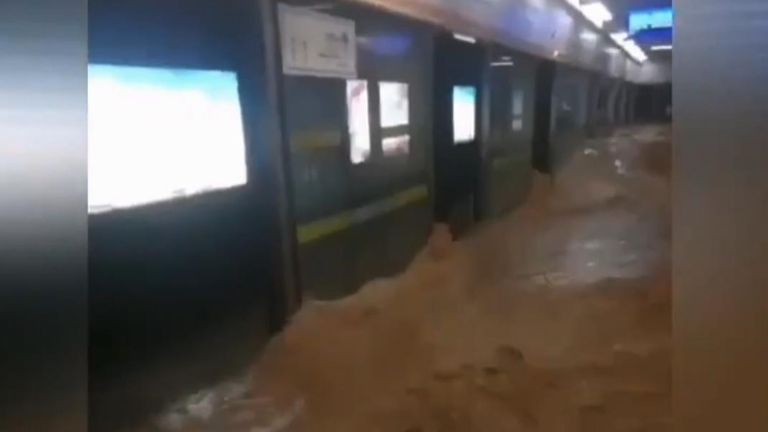 Flooding in subway in Zhengzhou 
