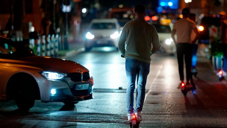 Les scooters électriques privés sont illégaux au Royaume-Uni Photo: AP