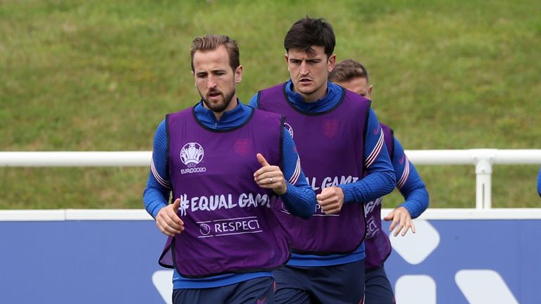 Harry Kane (l) and Harry Maguire during a training session on the eve of the final