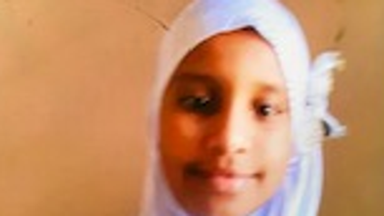 Fatuma Kadir de Bolton a été portée disparue juste avant 22h45 le jeudi 22 juillet 2021 .  La police a publié une photo 