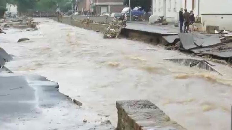 Les rues d'Arloff avaient été détruites