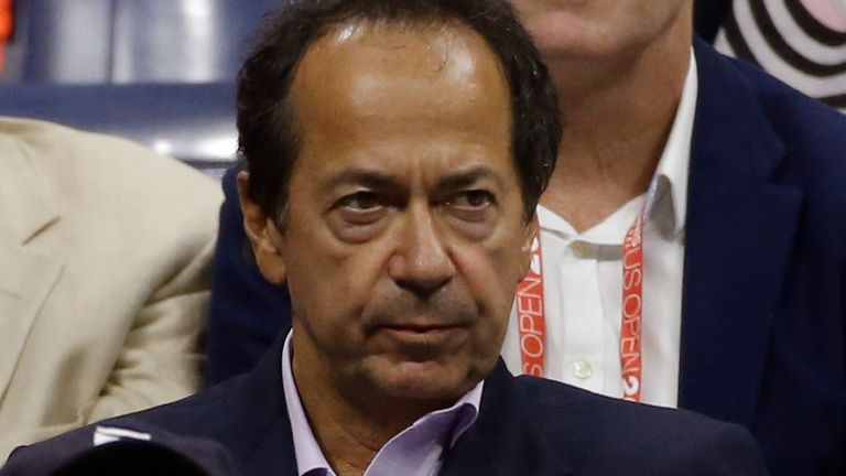 Hedge Fund manager John Paulson attends the men&#39;s singles final match between Roger Federer of Switzerland and Novak Djokovic of Serbia at the U.S. Open Championships tennis tournament in New York, September 13, 2015