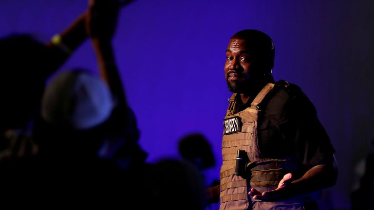 Kanye West, photographié ici en 2020, a organisé une soirée écoutée avant la sortie de Donda