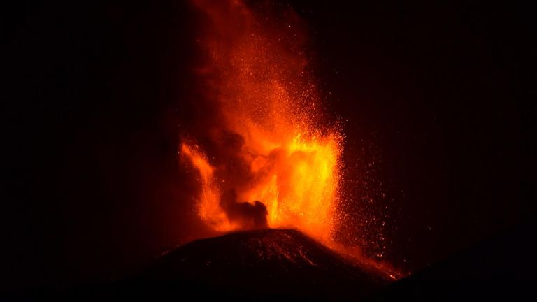 Sicily's Mount Etna erupts shooting lava into the night sky | World ...