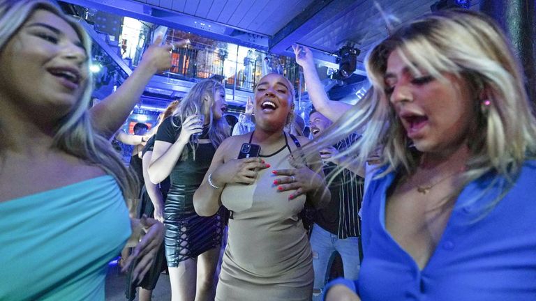 Clubbers are back in Bar Fibre in Leeds as England's COVID restrictions end