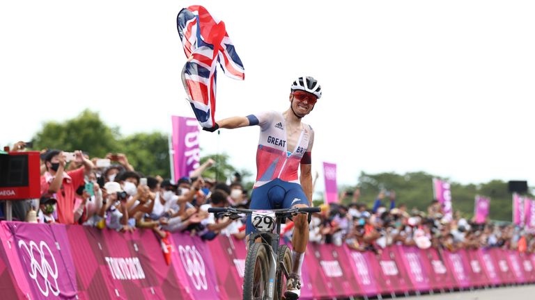 Tom Pidcock celebrates gold in Tokyo