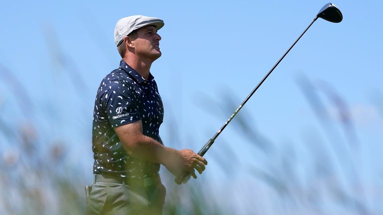 Bryson DeChambeau apologized after engaging in a war of words with club builder Cobra in which he appeared to blame his equipment for difficulties on the course