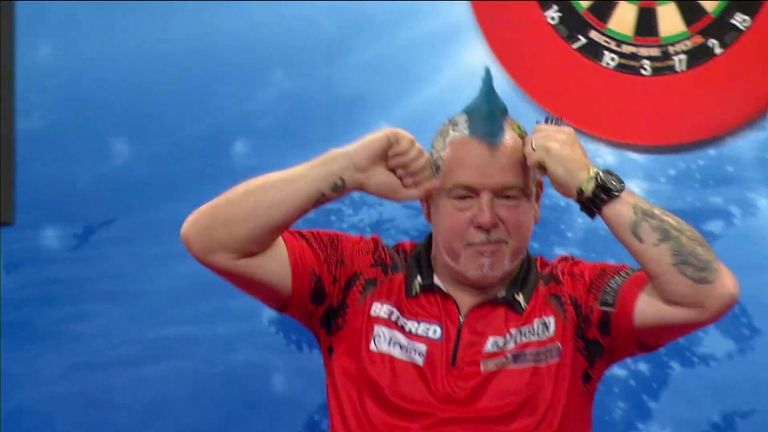 Peter Wright bat confortablement Michael Smith pour atteindre les demi-finales du World Matchplay