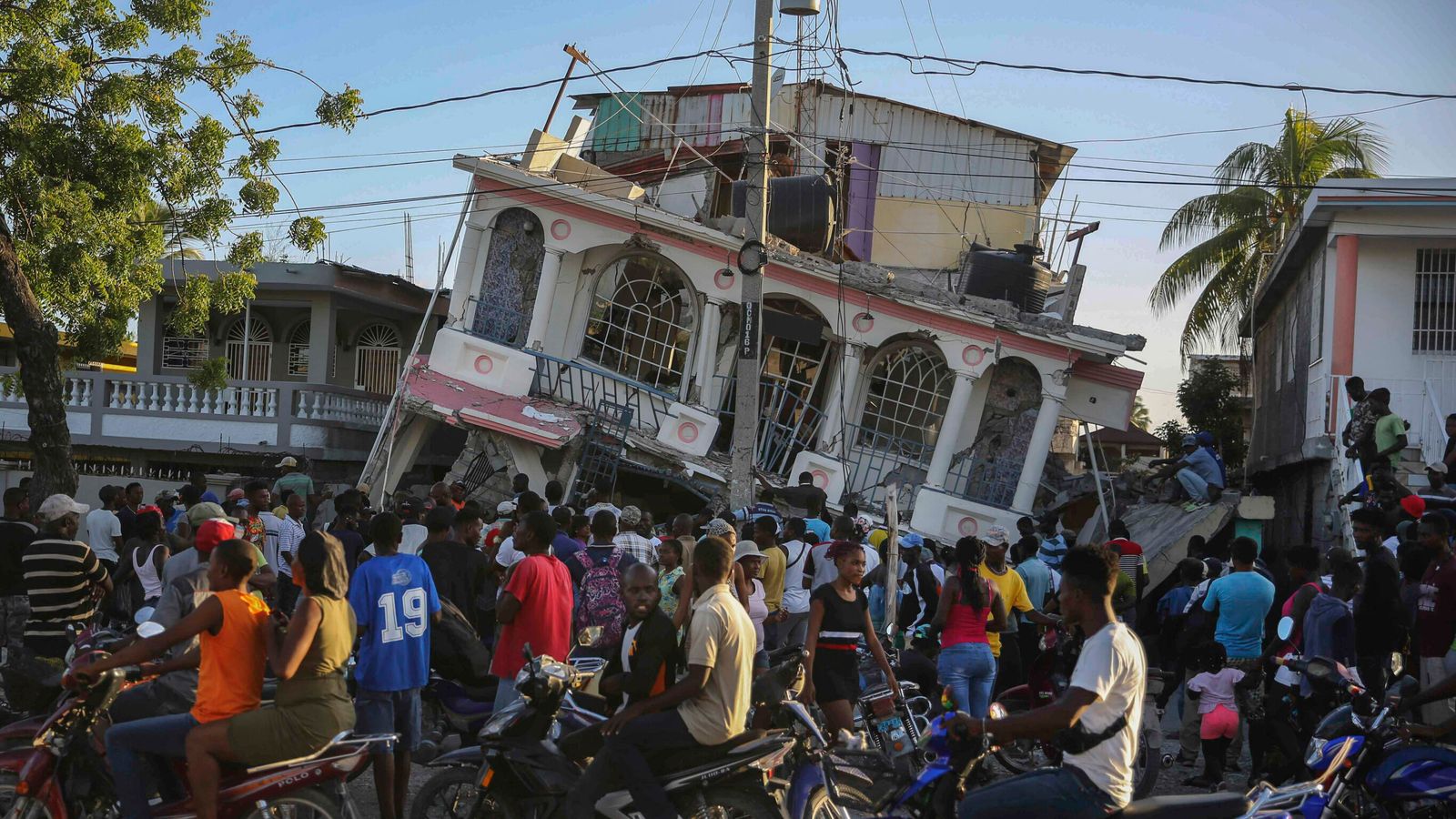 Haiti Earthquake: Towns Destroyed And Hospitals Overwhelmed, With ...