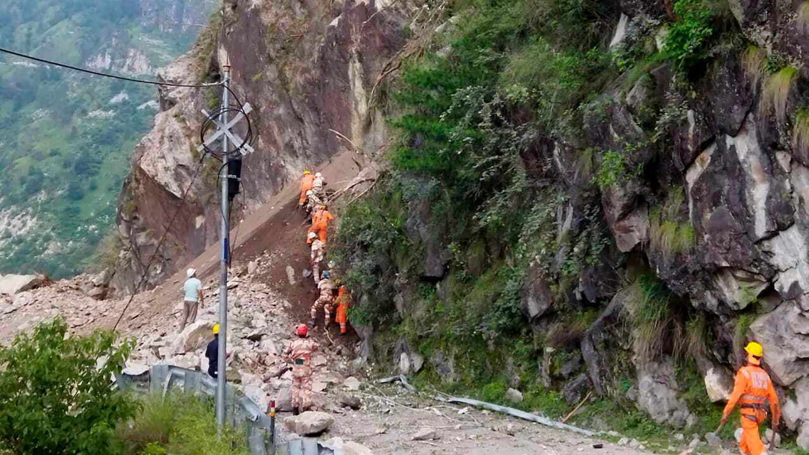 Two People Dead And At Least 25 Trapped By Landslide In Northern India ...