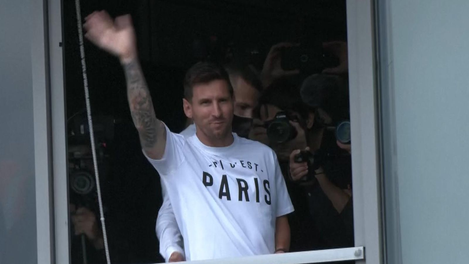 Lionel Messi Greets Fans After Signing Two-year Paris St-Germain Deal ...