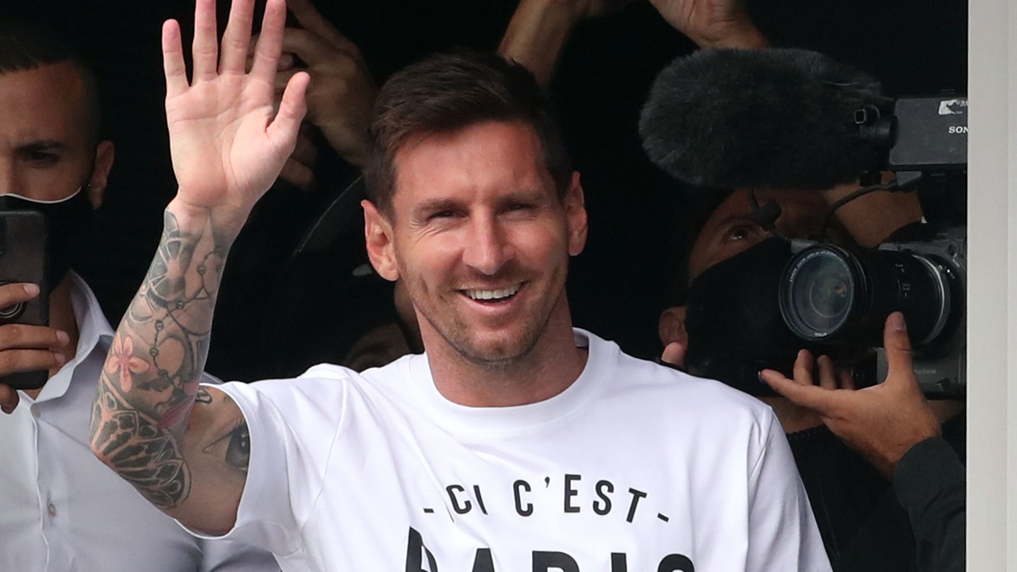 Lionel Messi Joins Paris Saint-Germain After 21 Years with Barcelona -  Sports - Remezcla