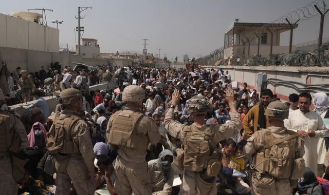 Afghanistan: British forces have evacuated 3,800 people from Kabul - but fears mount over nearing US deadline - Vimarsana News
