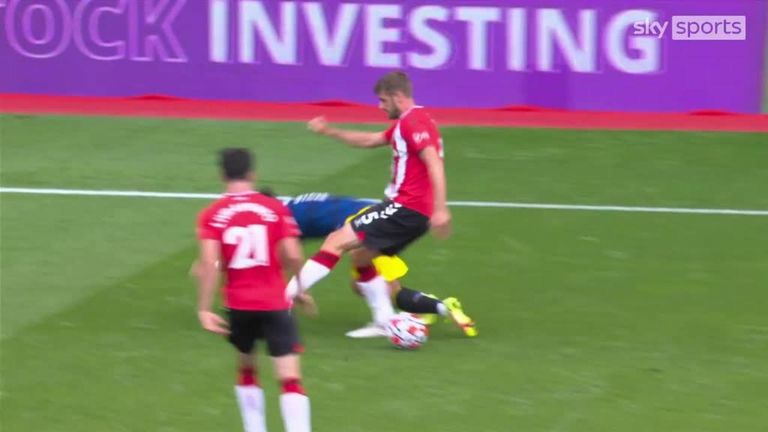 Ref Watch: Was Fernandes fouled for Saints goal?