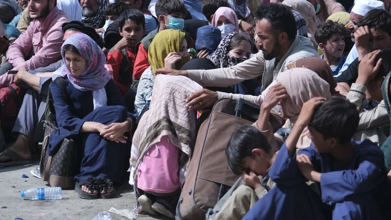 Afghanistan civilians are desperately trying to flee the country