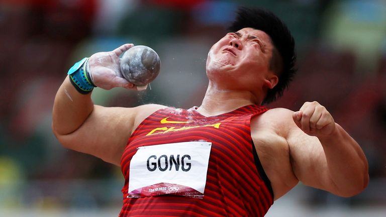 Gong Lijiao in the final of the shot put 