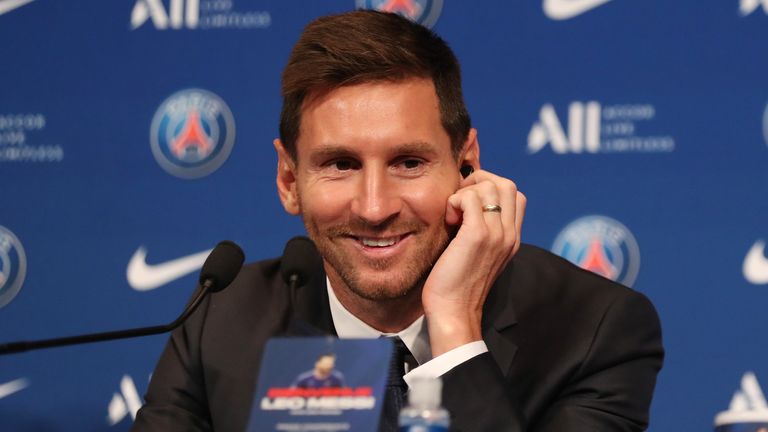 Lionel Messi donne sa première conférence de presse en tant que joueur du Paris Saint-Germain